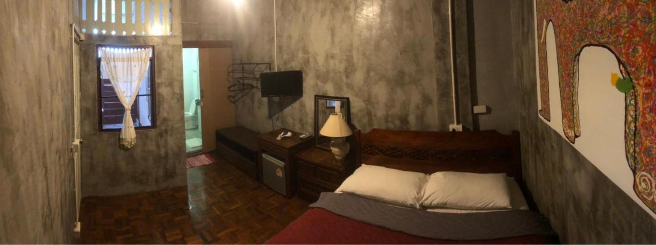 Bee Friend Hostel Chiang Mai Ngoại thất bức ảnh