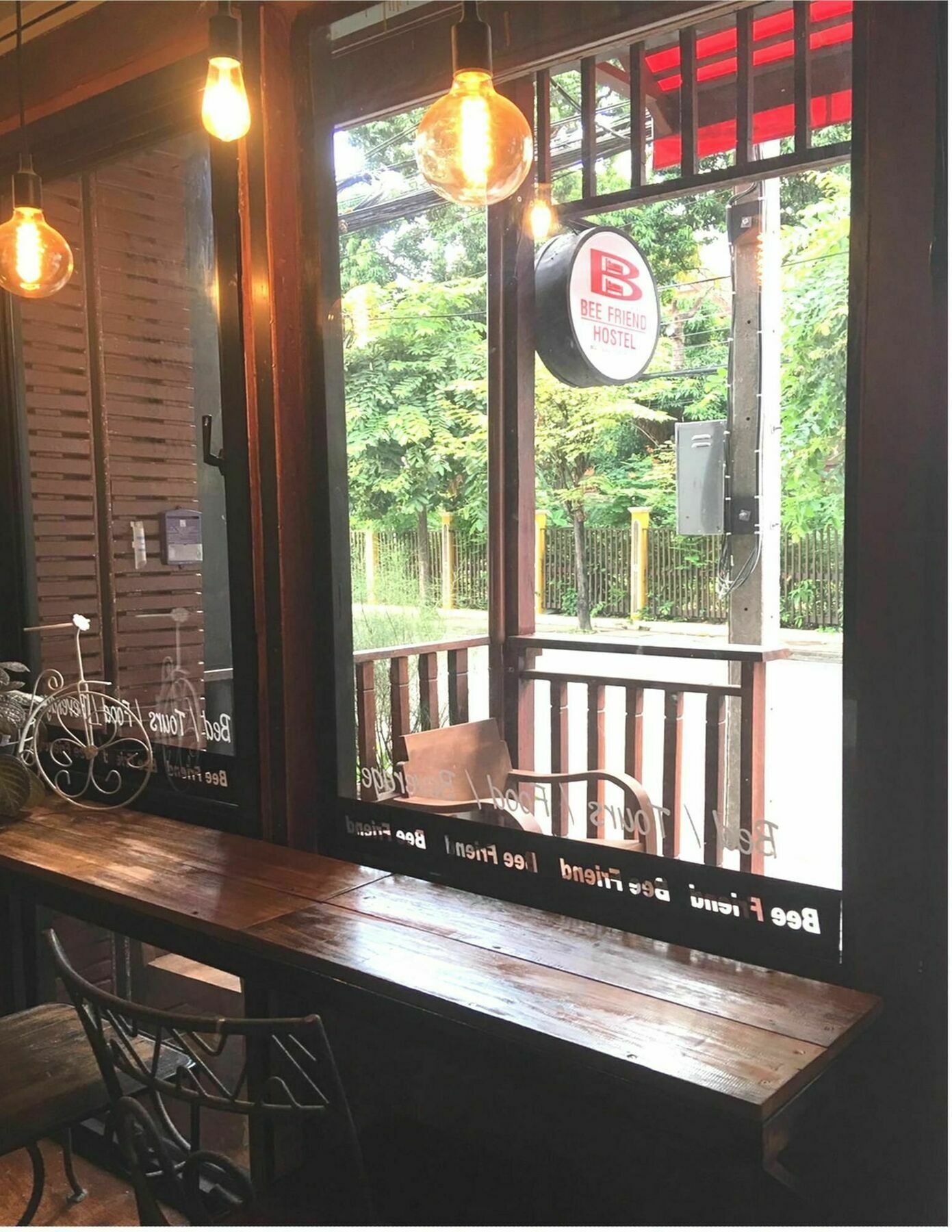 Bee Friend Hostel Chiang Mai Ngoại thất bức ảnh